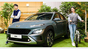 날렵해진 ‘더 뉴 코나’… “카톡 음성으로 읽어줘요”