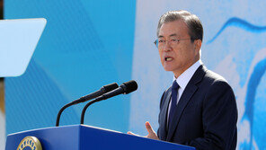 文대통령 “부마항쟁, 독재 끝낸 기폭제…진상규명·배상 노력”