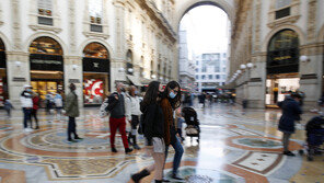 세계 신규 확진자, 40만명 넘었다…유럽 폭증이 원인