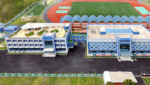 김정은, 손흥민급 축구선수 키운다?…평양시 축구학교 건립