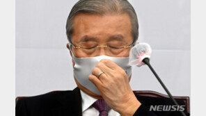 김종인 ‘리더십 위기’ 왜?…공격 받는 엘리티즘·선민의식