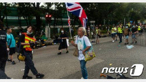 홍콩시위 중 사라진 ‘웡 할머니’ 14개월 만에 나타나 충격 폭로