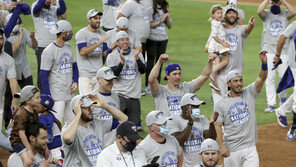 다저스, 탬파베이와 WS에서 격돌…시거, NLCS MV