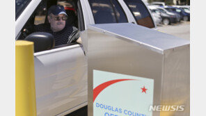 美대선 ‘바로미터’ 플로리다, 우편투표 240만명 돌파…민주당이 50%