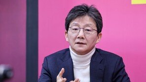 유승민 “경제 반등 골든타임? 달나라 대통령, 참담한 현실 아나”