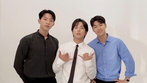 씨엔블루, FNC엔터와 재계약…연내 새 앨범 발표