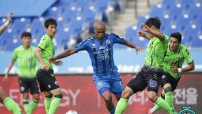 [K리그]주춤하는 울산 vs 추격하는 전북…25일 사실상 결승전