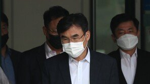 ‘라임 지휘’ 박순철 사의에 검찰 술렁 “사기꾼 한마디에…자괴감”