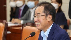 홍준표 “尹, 사퇴하고 정치판 오라…秋는 정계 은퇴하라”