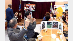 ‘짜파구리’ 먹어본 해리스 美대사, 농심 라면 공장 방문