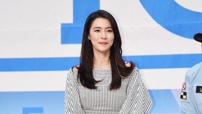 가희, 22일 부친상…가족들과 슬픔 속 빈소 지켜