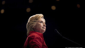 ‘트럼프에 패배’ 힐러리 “4년 더 생각하면 구역질”
