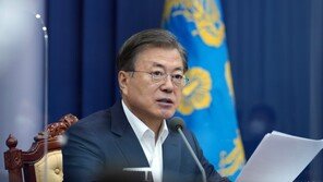 文대통령 “빠른 경제회복 기대…소비진작 동참해 달라”