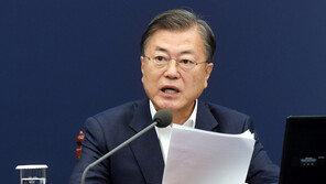 靑 “윤석열 거취 관련 文대통령 말씀 들은 바 없다”