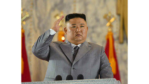 코로나19로 김정은 군사행보 급감…평양 근처만 다녔다