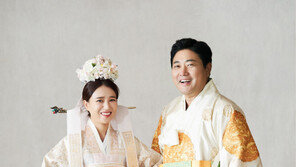 양준혁♥박현선, 19세차 예비부부 웨딩화보…“반백년 기다린 신부”