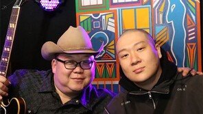 ‘뚱뚱해서 행복해’ 괴짜 블루스맨, 이번엔 날것의 힙합 랩과 손잡다