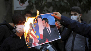 이슬람 주요국 정상, ‘무함마드 풍자 만평’ 옹호 마크롱 대통령 연일 비판