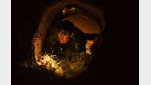 ‘천재 도굴꾼’으로 변신한 이제훈 “강동구 연기 후 능청스러워졌죠”