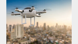 한밤중 드론 띄워 아파트 입주민 성관계 불법촬영 일당 재판에…