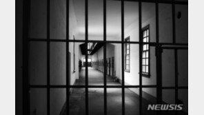 애인 아버지 살해한 20대, 2심에서 3년 추가…징역 28년