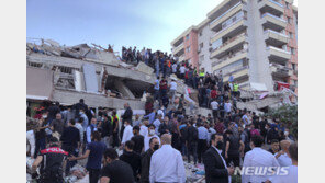 규모 7.0 강진 터키 서부 강타…4명 사망 120명 부상