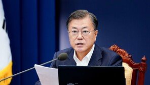 文대통령, 12명 차관급 인사 단행…靑일자리수석에 임서정