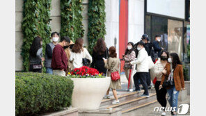 “새벽부터 줄 선 이유 있었네”…샤넬, 5개월 만에 또 가격 인상