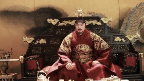 한강서 영화·드라마 속 스타들 한복 감상하세요