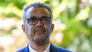 WHO 사무총장 자가격리… 윌리엄 왕세손은 4월 감염 뒤늦게 공개