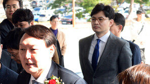 윤석열, ‘한동훈 근무’ 법무연수원 간다…내부결속 행보