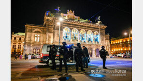 오스트리아 도심서 ‘테러의심’ 총격사건…다수 사망자 발생