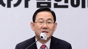 주호영 “文, 불리할 땐 침묵…민주 당헌 개정 대통령 뜻에 맞나”