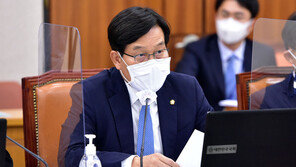 신동근 “무공천 당헌, 국민 선택권 막아…‘文 사과’는 정치공세”