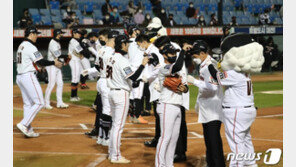 한화이글스 최하위로 시즌 마감…“신인선수 발굴 내년 희망”