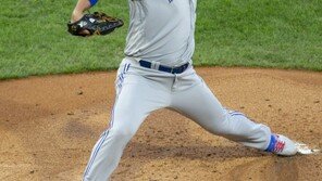 류현진 “사이영상 후보만으로도 영광…부상없어 만족”