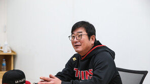 류중일 LG감독 “두산 잡고 플레이오프 가겠다”