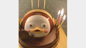 이윤지, 절친 故박지선 생일케이크로 추모 “내가 대신 불 끌게”