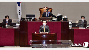 정세균 “홍남기가 책임질 일 아니라 대통령이 사직서 반려”