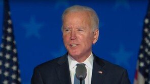 바이든 “아직 끝나지 않아” vs 트럼프 “선거 훔치려 해”