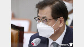 靑 “피살 공무원 월북·시신훼손 여부 더 규명해야할 부분”