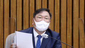 秋 이어 민주당도 윤석열 맹공…“전국 돌며 검사들 정치로 몰아”