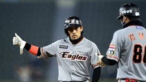 “올 시즌 가장 잘했는데…” 한화 팬, ‘이용규 방출’ 소식에 ‘갸우뚱’