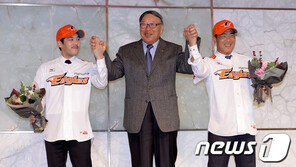 정근우 이어 이용규…한화, 국가대표 테이블세터와 씁쓸한 작별