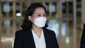 정부 “유명희 WTO 사무총장 후보 사퇴 결정, 사실 아니다”