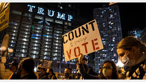 트럼프 지지자들, 개표소 난입… 反트럼프 시위대, 약탈 행위도