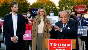 ‘소송 폭탄’ 쏟아낸 트럼프… 법정싸움 장기화땐 혼란-분열 극심