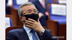 김종인 “2002년 대선 패배, 기득권에만 애정 보였기 때문”