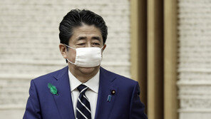 조롱받은 ‘아베노마스크’ 日 올해의 유행어 대상 후보에