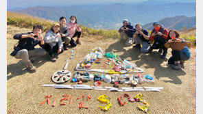 산악 달리며 쓰레기 수거… “지리산은 우리가 살립니다”